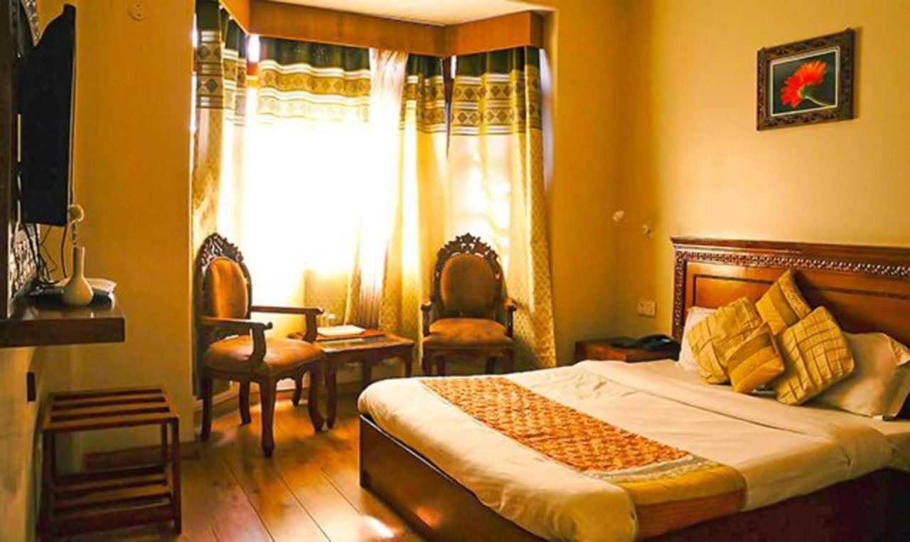 Wingait Inn - Hotel Near Mall Road Шимла Екстериор снимка