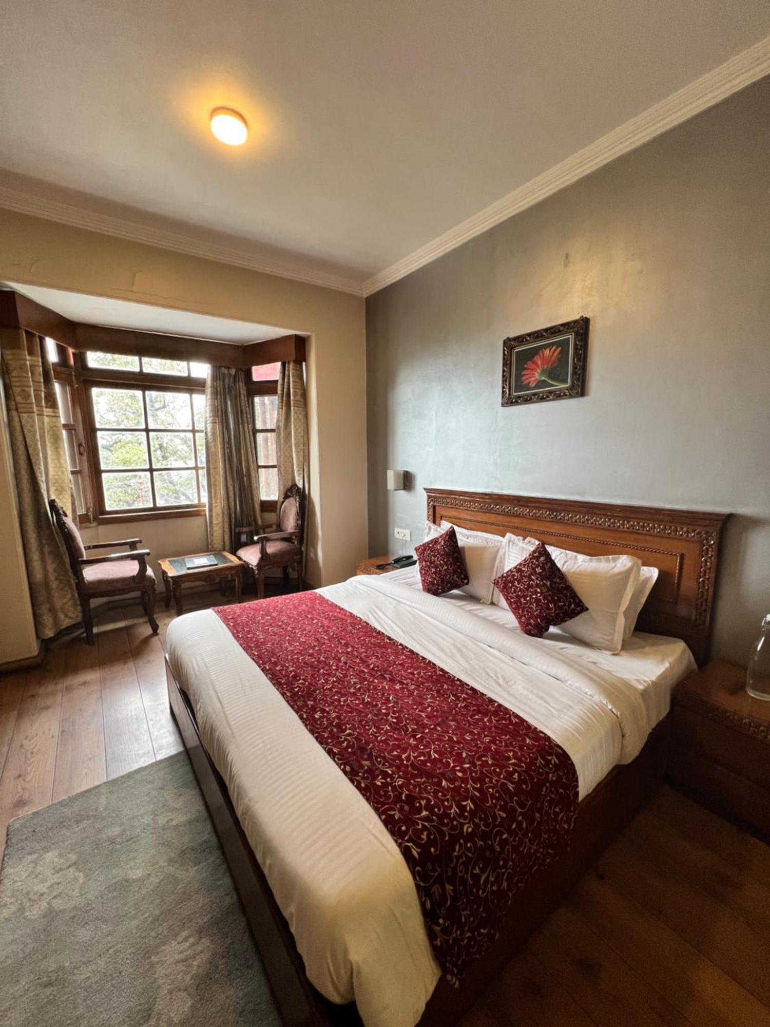 Wingait Inn - Hotel Near Mall Road Шимла Екстериор снимка