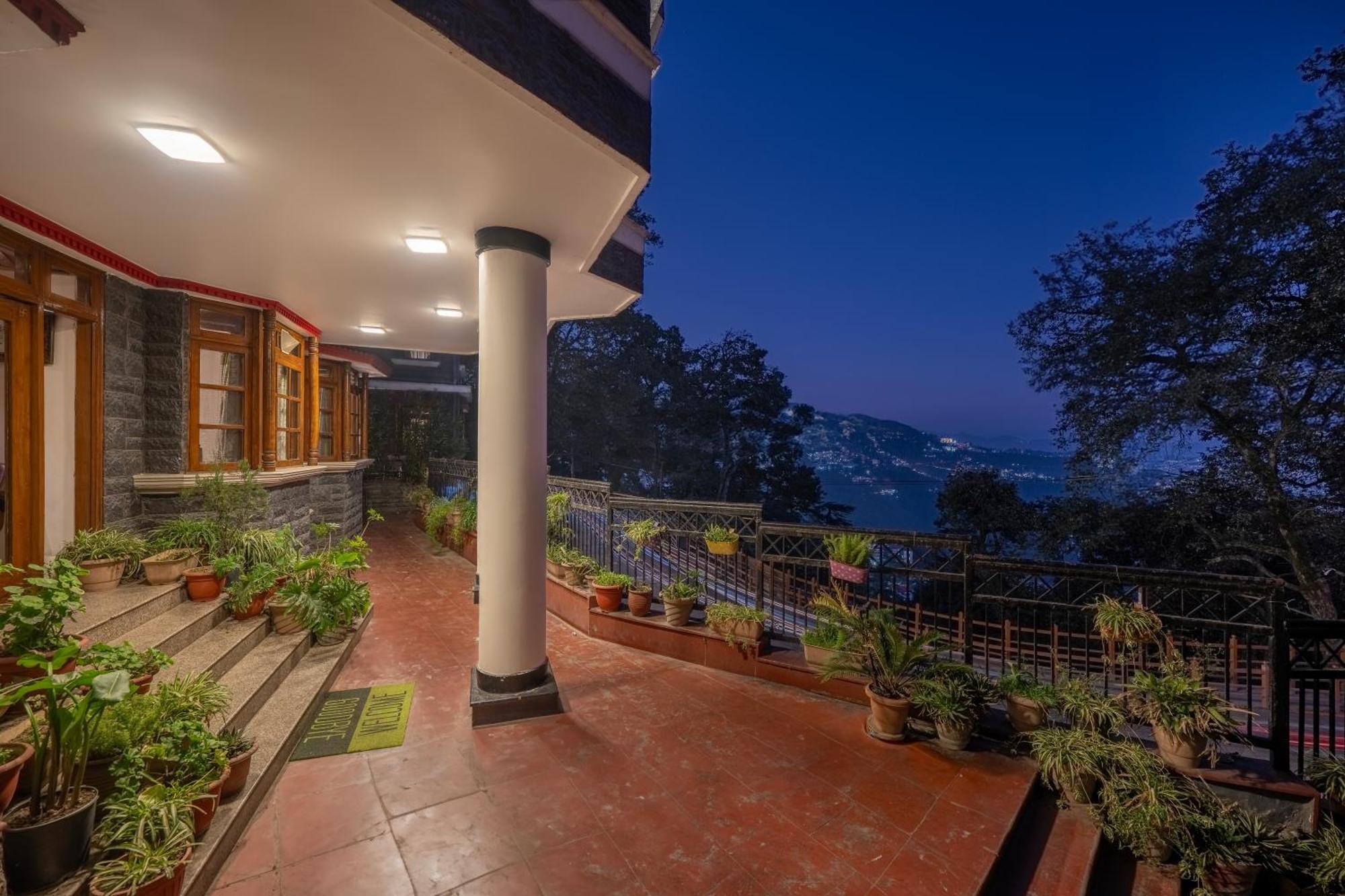 Wingait Inn - Hotel Near Mall Road Шимла Екстериор снимка