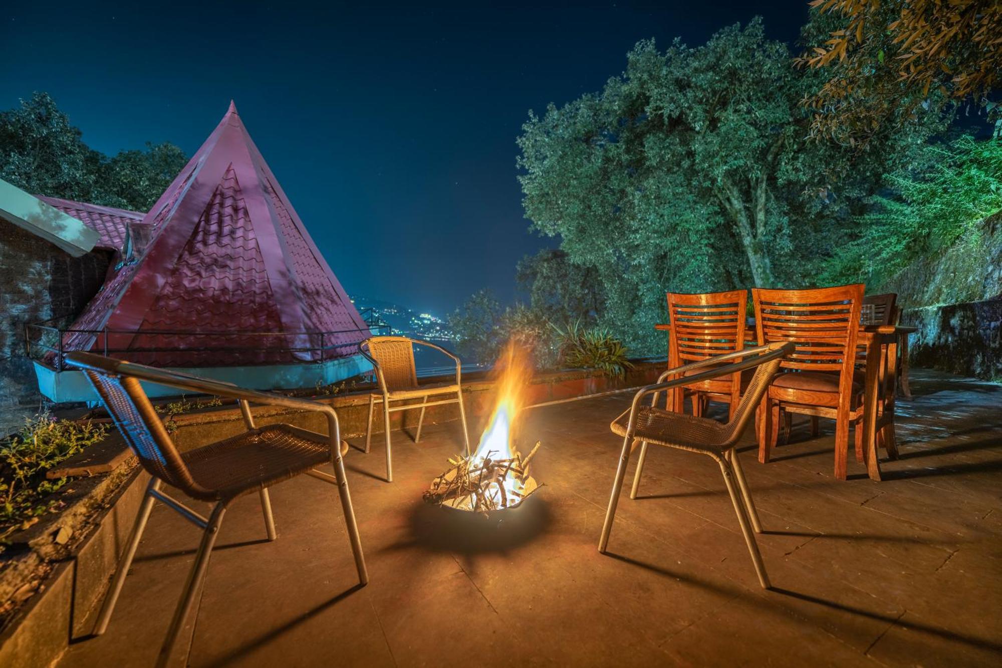Wingait Inn - Hotel Near Mall Road Шимла Екстериор снимка