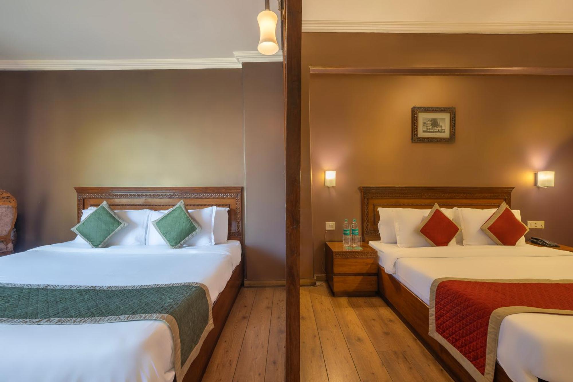 Wingait Inn - Hotel Near Mall Road Шимла Екстериор снимка